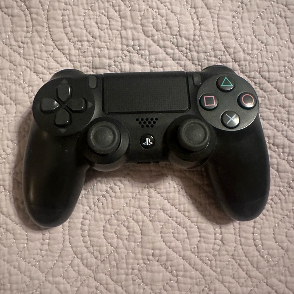 Sony DualShock 4 Wireless Controller - Black